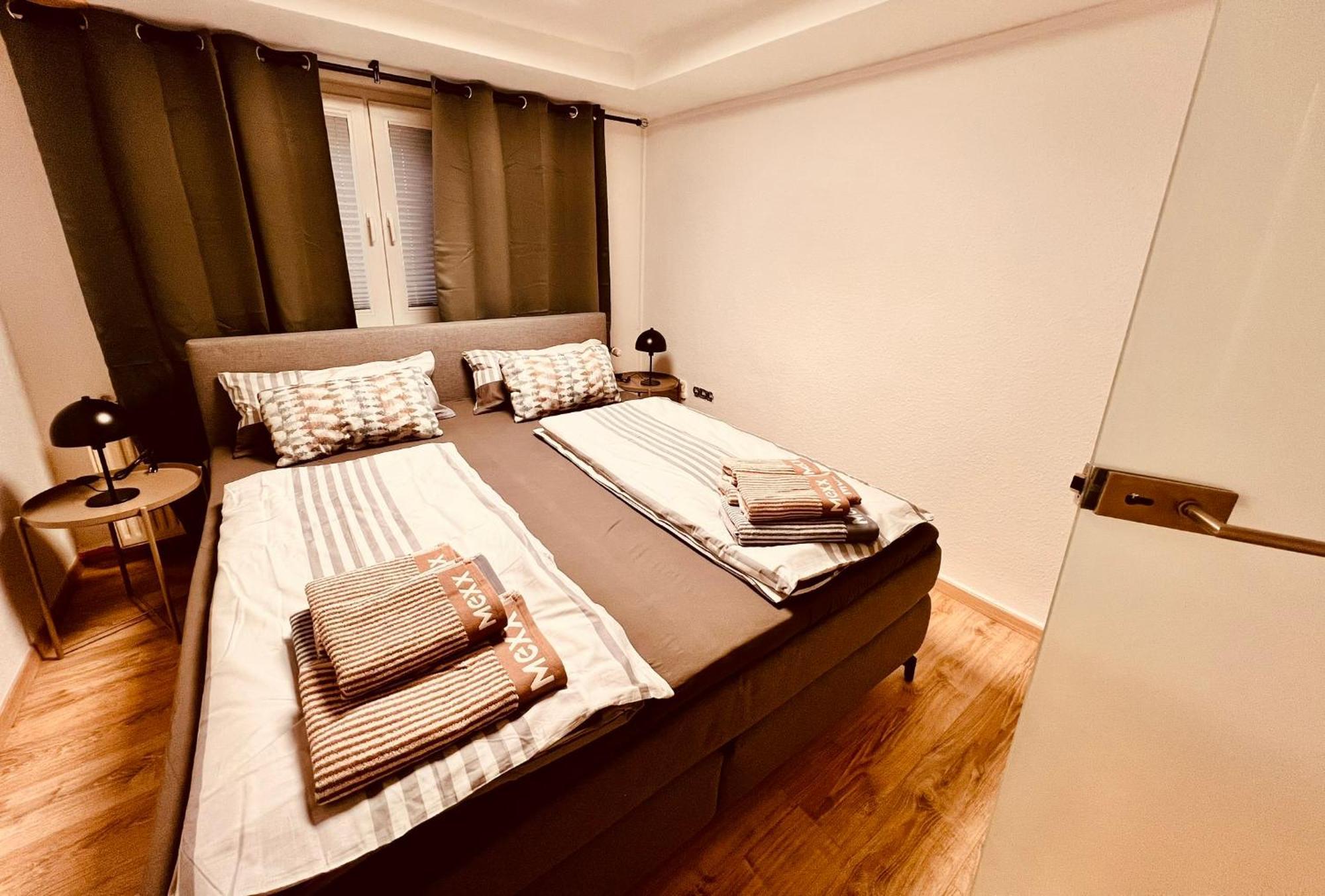 Cologne Luxe Living: Opulent Elegance Unleashed Lejlighed Eksteriør billede