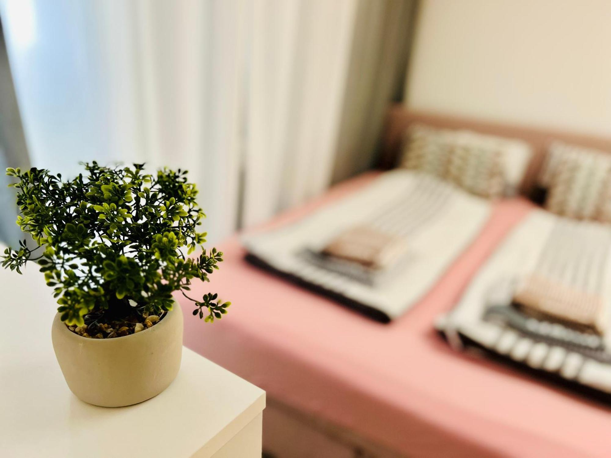 Cologne Luxe Living: Opulent Elegance Unleashed Lejlighed Eksteriør billede