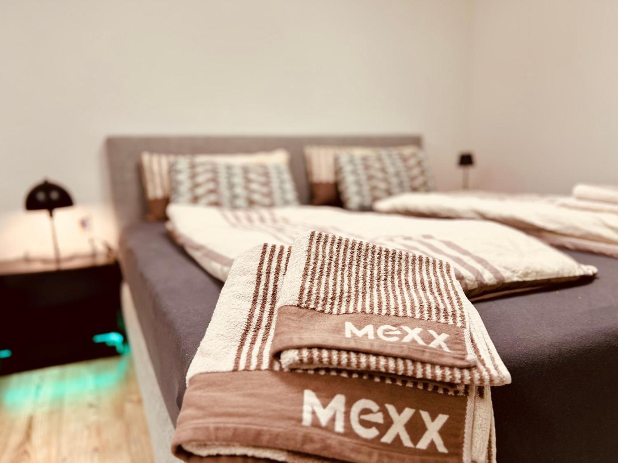 Cologne Luxe Living: Opulent Elegance Unleashed Lejlighed Eksteriør billede